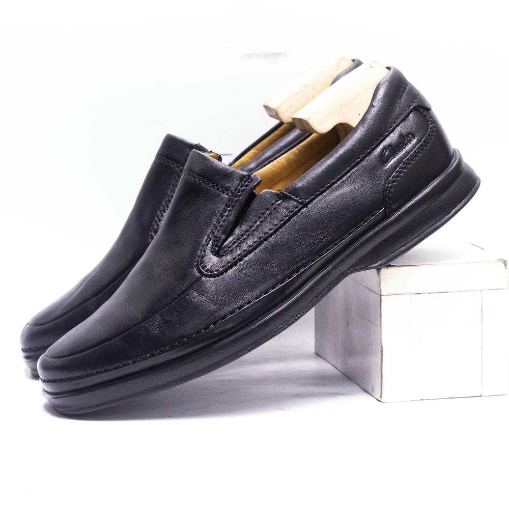 Giày Mã 7Q46 - Hiệu CLARKS