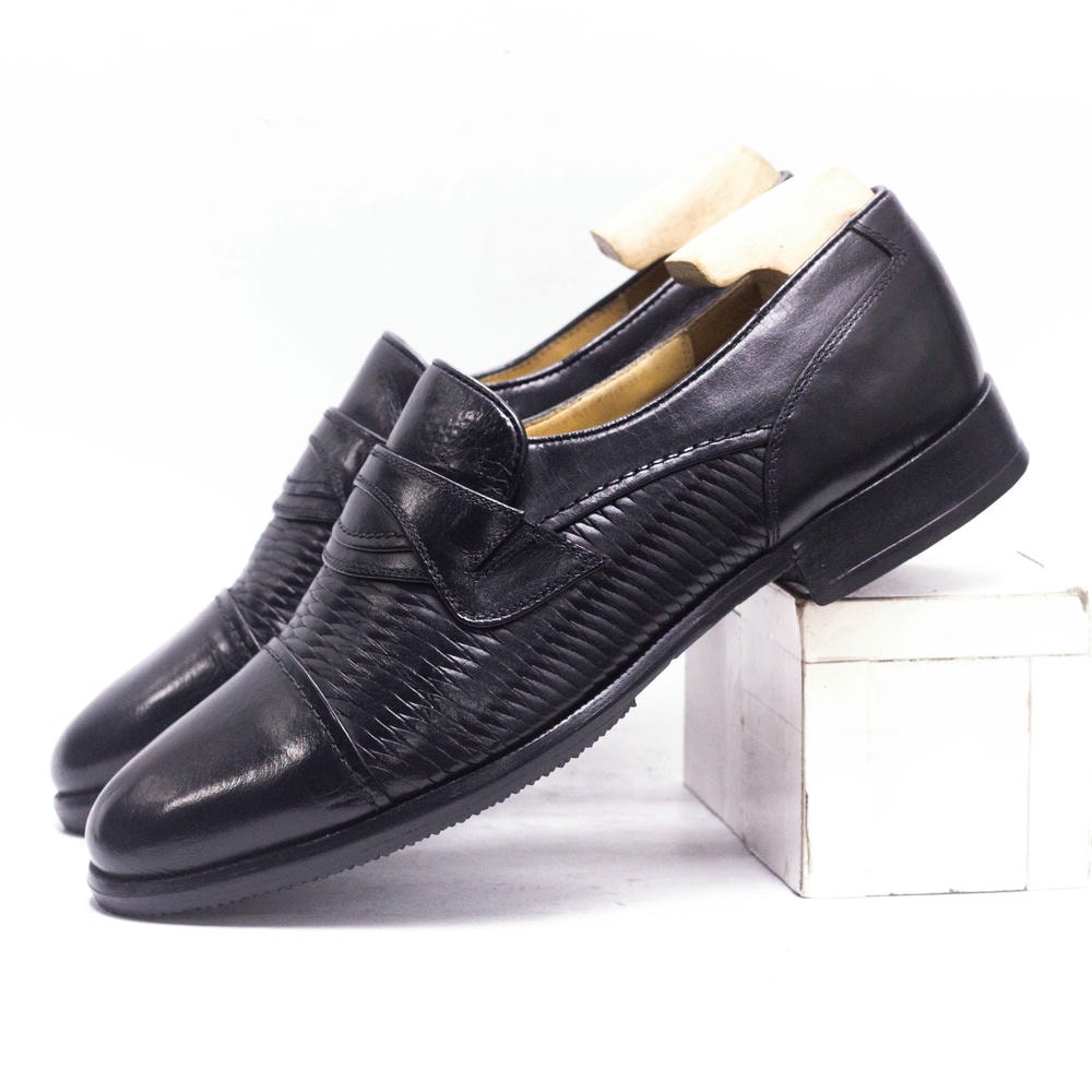 Giày Mã 7T12 - Hiệu MANZ